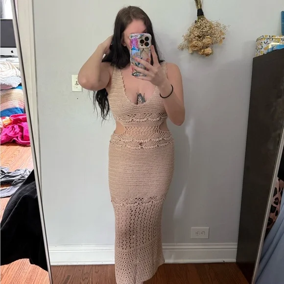 Fashion Nova Tan Crochet Maxi Dress so sexy on ❤️new !! Never used - Picture 3 of 5